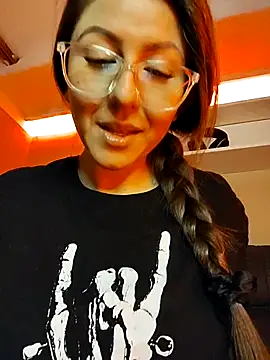 Snapshot of Ich_Bin_Julia chatting on 1, 12, 2025 Ich Bin Julia online show from 1, 12, 2025