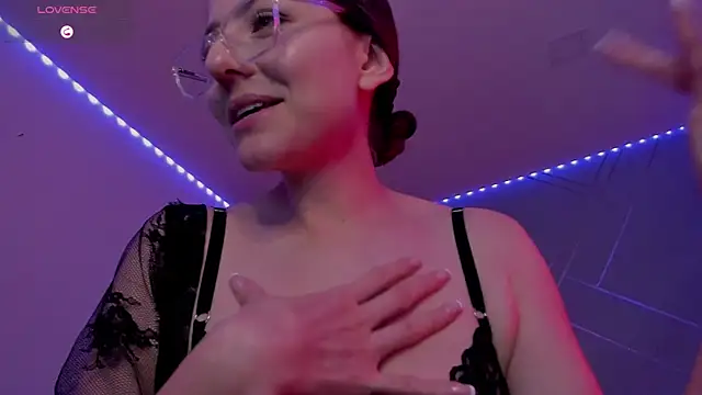 Snapshot of Ich_Bin_Julia chatting on 14, 2, 2025 Ich Bin Julia online show from 14, 2, 2025