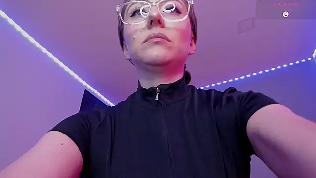 Snapshot of Ich_Bin_Julia chatting on 3, 3, 2025 Ich Bin Julia online show from 3, 3, 2025