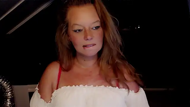 Snapshot of roxanna24 chatting on 29, 5, 2026 roxanna24 online show from 29, 5, 2026