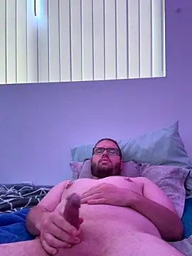 Snapshot of Comfortable_Bite chatting on 4, 11, 2025 Comfortable Bite online show from 4, 11, 2025