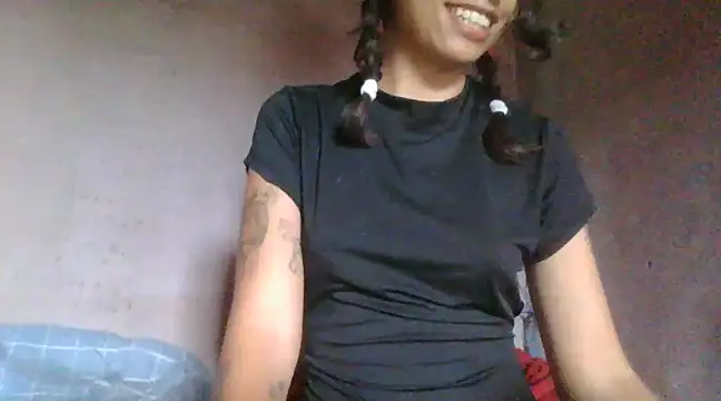 GATIINHA003 online show from 6, 12, 2024