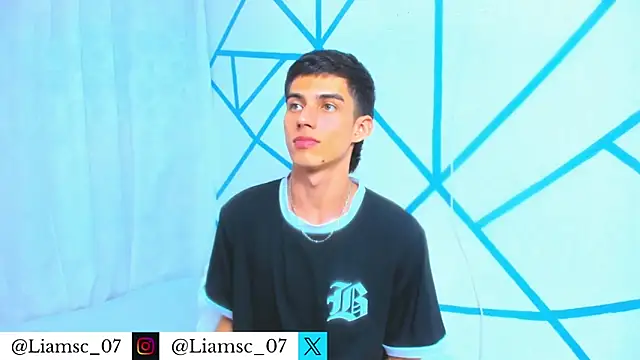 Snapshot of liam_scott77 chatting on 6, 11, 2025 liam scott77 online show from 6, 11, 2025