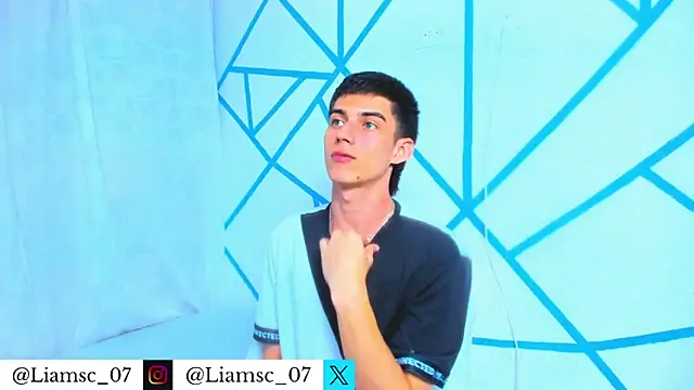 Snapshot of liam_scott77 chatting on 7, 11, 2025 liam scott77 online show from 7, 11, 2025