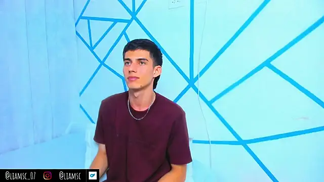 Snapshot of liam_scott77 chatting on 8, 10, 2025 liam scott77 online show from 8, 10, 2025