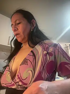 Freya Artemisa online show from 3, 2, 2026