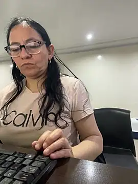 Freya Artemisa online show from 14, 4, 2026