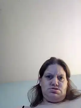Earlybirdgetsworm online show from 26, 9, 2025