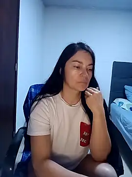 renata hot1 online show from 4, 3, 2025