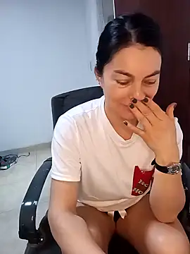 renata hot1 online show from 5, 2, 2025