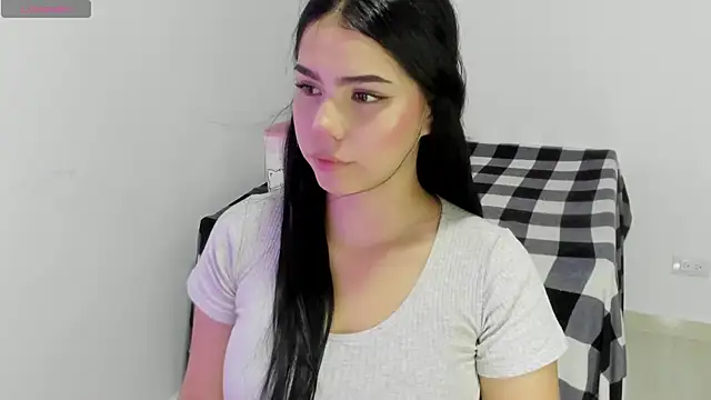Natasha su  online show from 2, 2, 2025