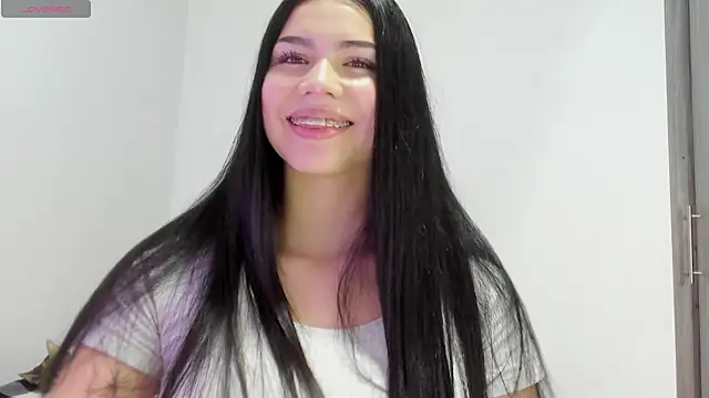 Natasha su  online show from 4, 1, 2025