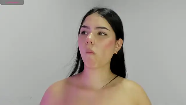 Natasha su  online show from 2, 2, 2025