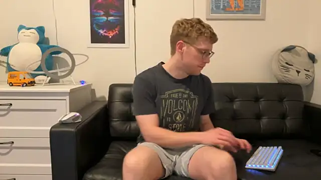 BlueEyedTallGuy94 online show from 31, 12, 2024