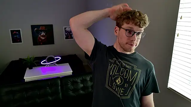 BlueEyedTallGuy94 online show from 25, 2, 2026