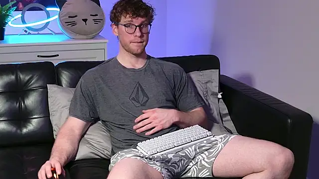 BlueEyedTallGuy94 online show from 11, 11, 2025