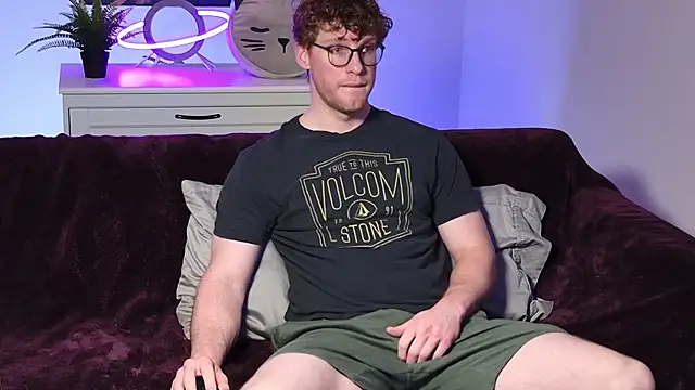 BlueEyedTallGuy94 online show from 18, 11, 2025