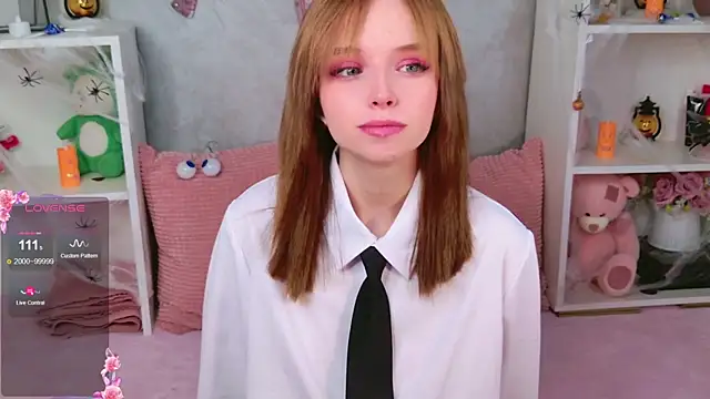 b4by LoL1 online show from 5, 11, 2025