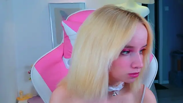 b4by LoL1 online show from 16, 4, 2026