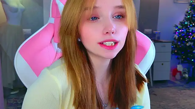 Snapshot of b4by_LoL1 chatting on 21, 12, 2025 b4by LoL1 online show from 21, 12, 2025