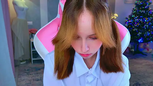 Snapshot of b4by_LoL1 chatting on 22, 12, 2025 b4by LoL1 online show from 22, 12, 2025