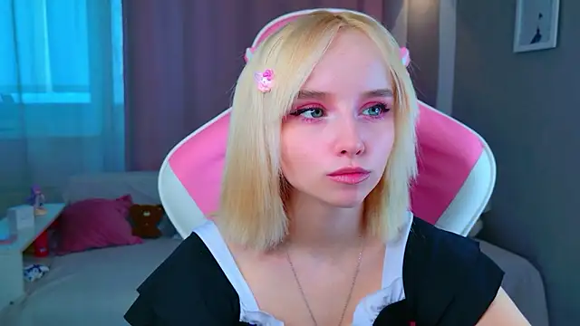 Snapshot of b4by_LoL1 chatting on 15, 3, 2026 b4by LoL1 online show from 15, 3, 2026