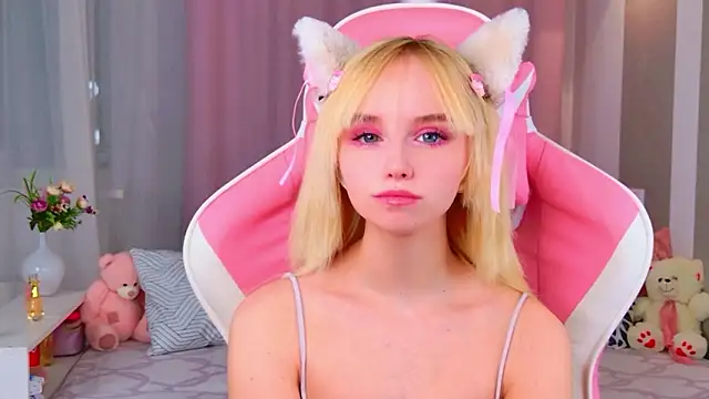 Snapshot of b4by_LoL1 chatting on 23, 2, 2026 b4by LoL1 online show from 23, 2, 2026