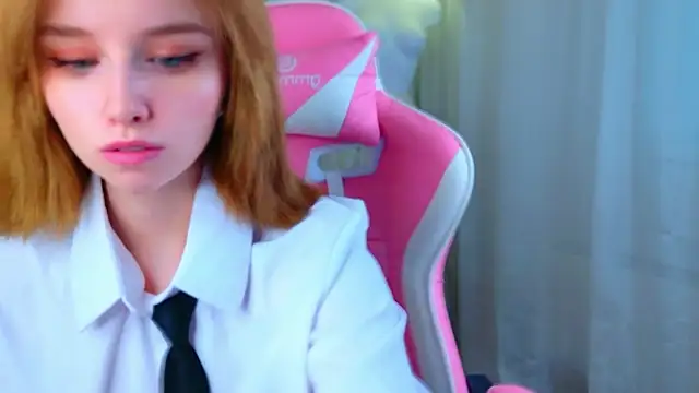 b4by LoL1 online show from 23, 4, 2026