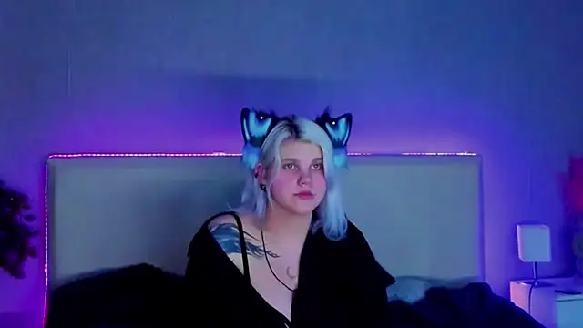 JoannLowe online show from 3, 3, 2025