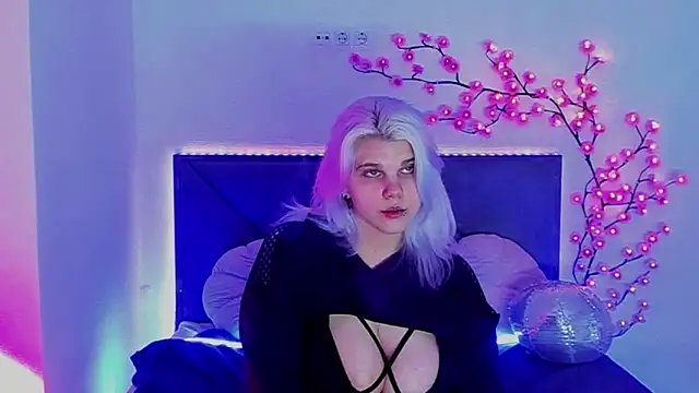 JoannLowe online show from 16, 3, 2026