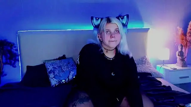 JoannLowe online show from 11, 3, 2025
