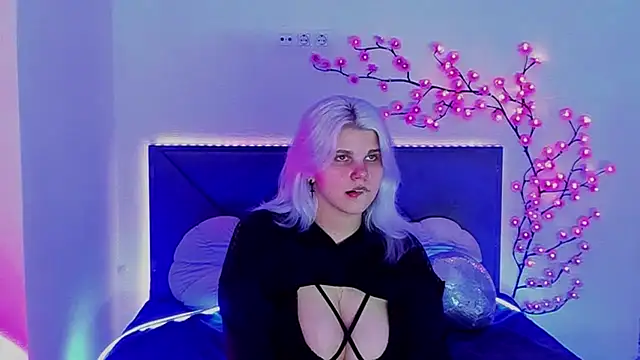 JoannLowe online show from 18, 3, 2026