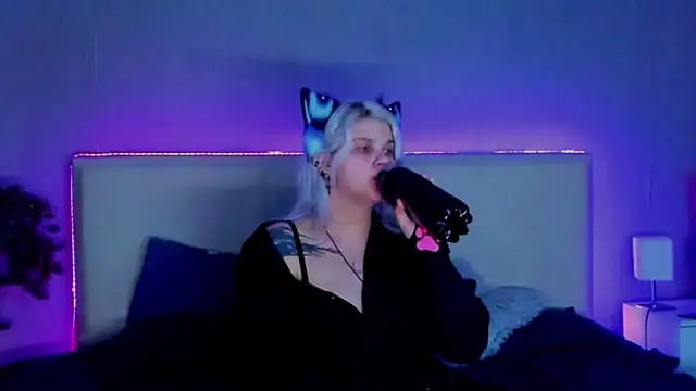 JoannLowe online show from 2, 3, 2025