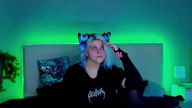 JoannLowe online show from 5, 3, 2025