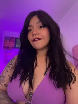 Ashley Chriss online show from 28, 6, 2026