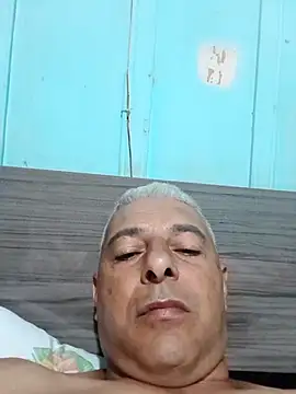 Snapshot of gordonunes chatting on 1, 12, 2025 gordonunes online show from 1, 12, 2025