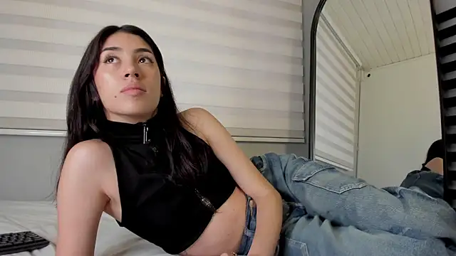 Catyloves online show from 2, 10, 2025