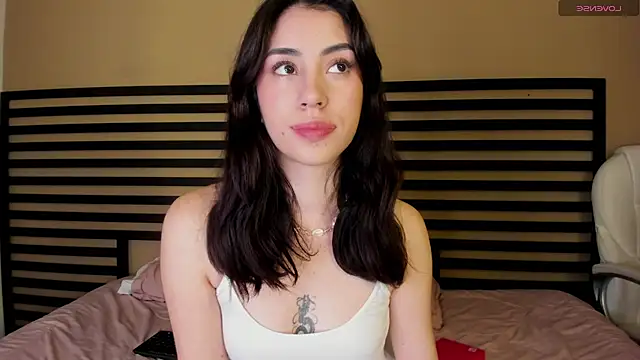 Catyloves online show from 5, 11, 2025