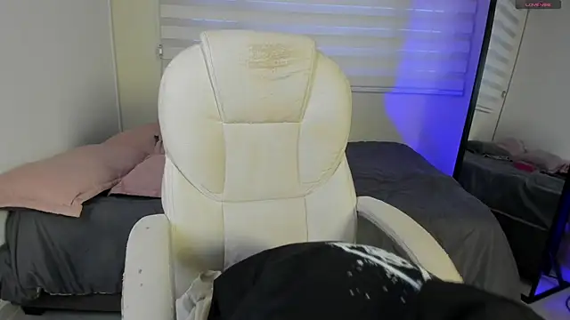 Catyloves online show from 26, 11, 2025