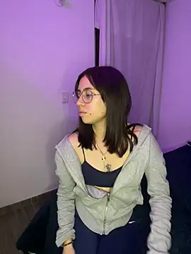 Catyloves online show from 15, 1, 2025