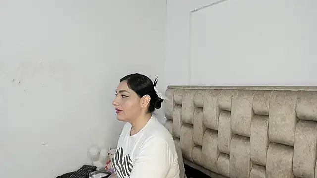 Snapshot of Sophia-Smith2 chatting on 6, 6, 2026 Sophia-Smith2 online show from 6, 6, 2026