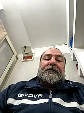 Snapshot of ros217 chatting on 16, 10, 2025 ros217 online show from 16, 10, 2025