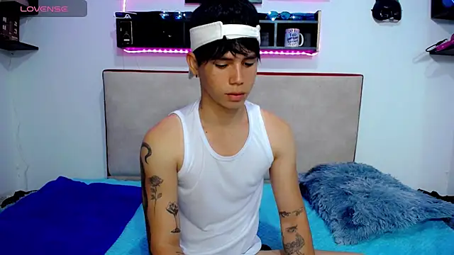 Snapshot of Tayson_Rivers chatting on 4, 3, 2025 Tayson Rivers online show from 4, 3, 2025