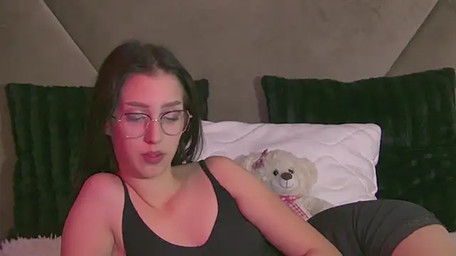 AishaHummer online show from 11, 11, 2025