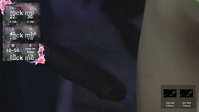 Snapshot of BrianaGolddenn chatting on 1, 2, 2025 BrianaGolddenn online show from 1, 2, 2025