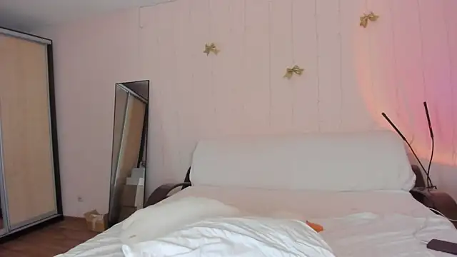 May Flower online show from 21, 4, 2026