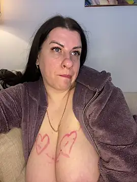 Evelinia online show from 17, 2, 2025