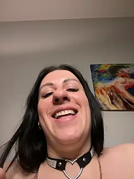 Evelinia online show from 12, 2, 2025