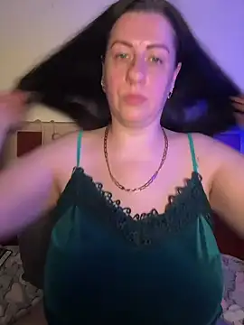 Evelinia online show from 28, 5, 2026