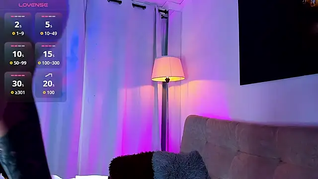 Snapshot of little_sophie18 chatting on 26, 11, 2025 little sophie18 online show from 26, 11, 2025